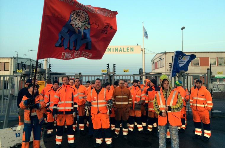 Hamnarbetare i solidaritetsaktion Hamnarbetare i solidaritetsaktion